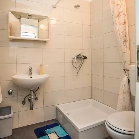 Apartman Danci Omis Exterior photo